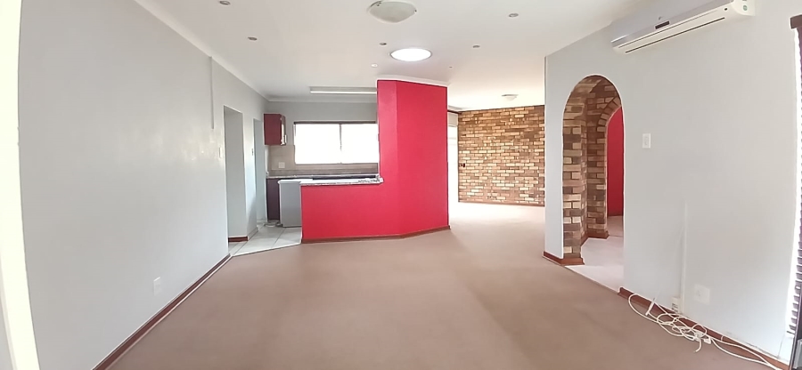5 Bedroom Property for Sale in La Provance Free State